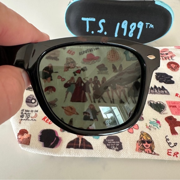 Taylor Swift 1989 Tour VIP Bundle - Sunglasses, Makeup Bag, and Jewelry Box. - Picture 6 of 8